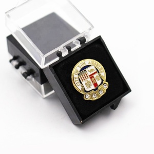 Badge en émail métallique personnalisé pour fournisseur en gros, émail souple ou dur, avec diamant - Product Image 2