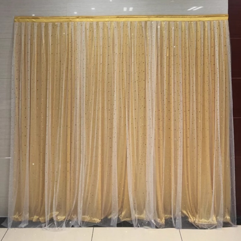 drapé en soie glacée dorée + tulle blanc