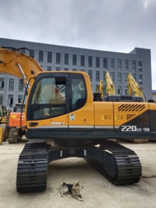 Hyundai 220LC-9s Excavadora hidráulica sobre orugas 2017 Modelo 2100 Horas 1.2m³ Capacidad del cucharón 158kw Construcción de motor de potencia - Product Image 2