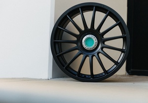Jantes en alliage d'aluminium forgé satiné argenté à rayons multiples, avec enjoliveur central bleu, personnalisées, pour marché secondaire JDM Euro, neuves - Product Image 2