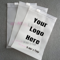 Sacs d'emballage de luxe personnalisés pour vêtements, sacs à fermeture éclair givrés, sacs à fermeture éclair coulissante givrés personnalisés avec logo