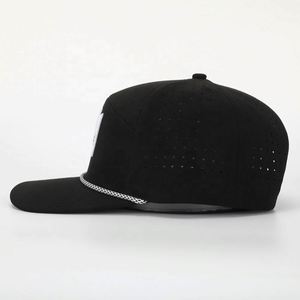 Gorra Deportiva de Seis Paneles de Poliéster con Logotipo Bordado Personalizado al por Mayor, de Alta Calidad, Ajustable, para las Cuatro Estaciones, con Orificios Cortados con Láser, Color Negro - Product Image 3