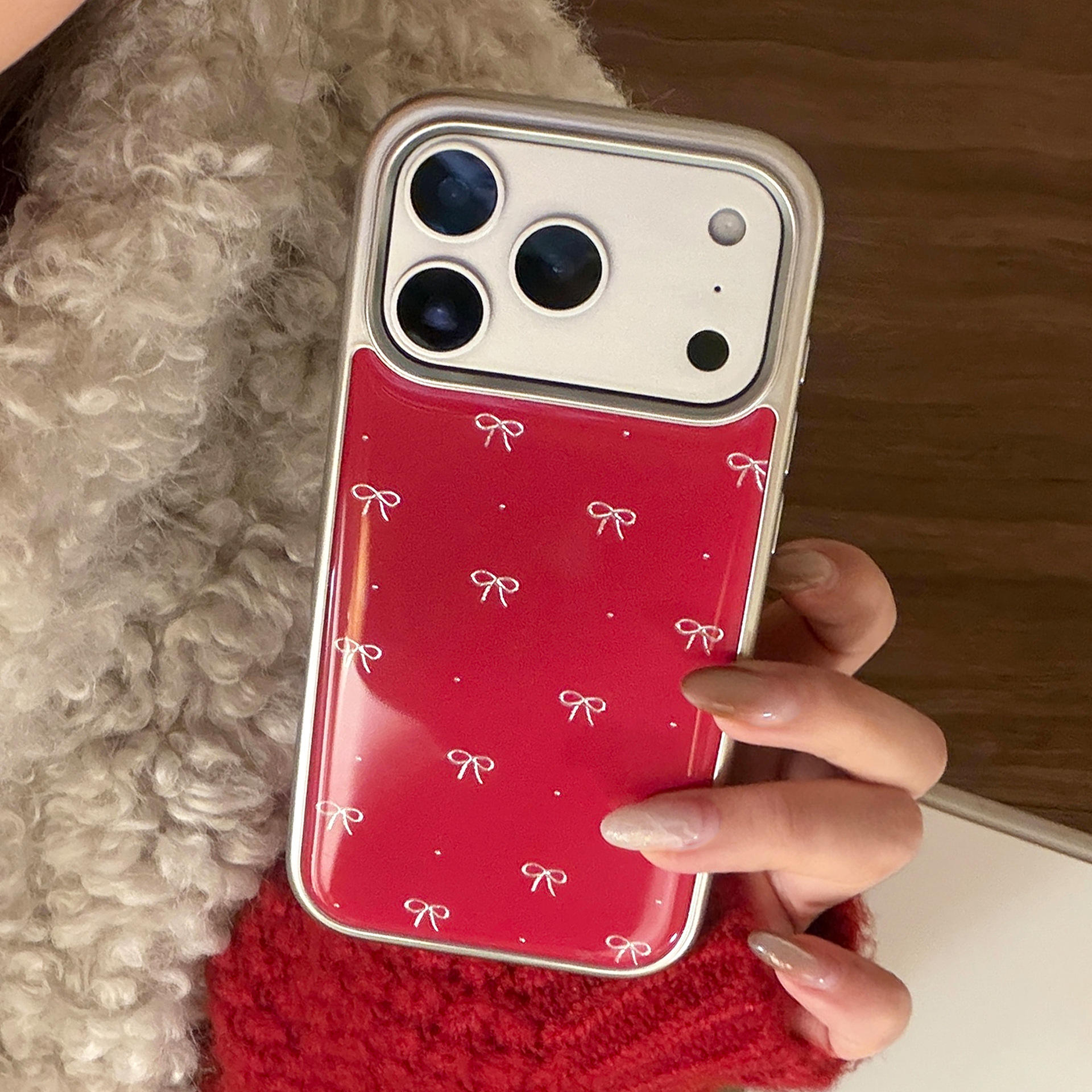 Silver-edged Gilded Red Rice Knot