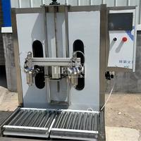 Pompe à engrenages semi-automatique à double buse Henwi avec balance intégrée, pour le remplissage de liquides visqueux et fins dans divers secteurs