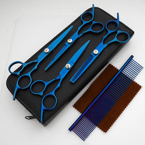 Vente en gros usine : Kit de toilettage multicolore <span class=keywords><strong>pour</strong></span> animaux de compagnie, comprenant des <span class=keywords><strong>ciseaux</strong></span> de 7 pouces <span class=keywords><strong>pour</strong></span> la coupe du pelage et un outil simple de beauté et d'entretien - Product Image 3