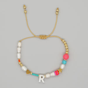 Bracelet tressé en perles avec breloque cœur en coquillage et initiale A-Z faite à <span class=keywords><strong>la</strong></span> main pour femmes et enfants - Product Image 5