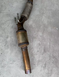 Convertisseur catalytique à trois voies avant pour <span class=keywords><strong>Volkswagen</strong></span> <span class=keywords><strong>Golf</strong></span> <span class=keywords><strong>8</strong></span> <span class=keywords><strong>GTI</strong></span>, pièce d'origine d'usine utilisée, retirée du véhicule - Product Image 4