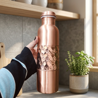 Bouteille d'eau en cuivre avec motif hexagonal, design traditionnel, vaisselle de voyage portable
