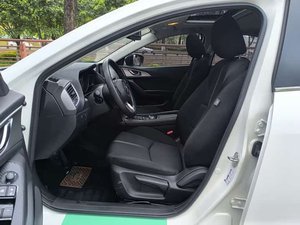 Mazda3 Axela 2017 Hatchback 1.5L Automatique Voiture d'occasion Bon état extérieur Prix abordable Conduite à gauche Émissions Euro V 5 places Grossiste Chine - Product Image 5