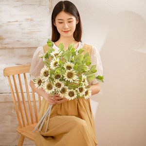 Fleur artificielle Tsubaki House Sunflower, blanche, à tige unique, décoration de mariage, bouquet à main, style INS - Product Image 1