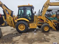 Escavatore a Benna Girevole CAT 420F2 Usato, Trazione Integrale per Riparazione Stradale, Costruzione di Condutture ed Escavazione Agricola