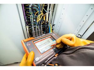 Analizador de Calidad de Energía Sonel PQM-707, Alta Precisión del 0.5%, Probador Trifásico con Soporte OBM y 1 Año de Garantía, Medidor PQ Sonel - Product Image 3