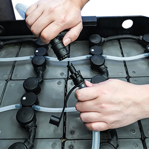 24V xe nâng Pin nước tự động thêm hệ thống pin tưới công nghệ <span class=keywords><strong>flowrite</strong></span> Pin tưới hệ thống - Product Image 3