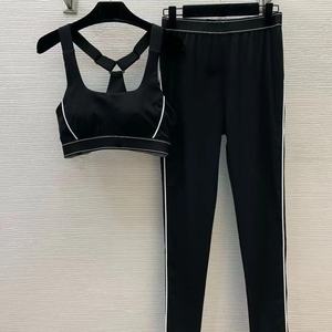 Nouvel Ensemble <span class=keywords><strong>de</strong></span> <span class=keywords><strong>Sport</strong></span> Actif Respirant <span class=keywords><strong>de</strong></span> Haute Qualité pour <span class=keywords><strong>Femme</strong></span> – Tenue d'Entraînement Yoga Designer AL Sportswear - Product Image 1