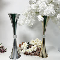Boule de cristal acrylique en métal moderne Supports à fleurs Vases dorés Centres de table pour mariage Décoration de table pour événement de mariage