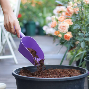 Pelle de jardin en plastique Old Flower Farmer, à embout carré, manche en T, 120-140 cm, pour la plantation, la fertilisation, utilisation en extérieur - Product Image 2