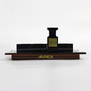 Plateau d'affichage en acrylique à fente pour parfums et <span class=keywords><strong>cosmétiques</strong></span>, présentoir <span class=keywords><strong>de</strong></span> comptoir <span class=keywords><strong>de</strong></span> maquillage avec logo personnalisé, luminaire <span class=keywords><strong>de</strong></span> magasin <span class=keywords><strong>de</strong></span> détail <span class=keywords><strong>de</strong></span> luxe - Product Image 2