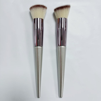 Ensemble de pinceaux de maquillage professionnels de luxe pour le visage, pinceaux de fond de teint et anticernes de haute qualité, poils synthétiques, manche en bois