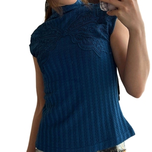 <span class=keywords><strong>T</strong></span>-<span class=keywords><strong>shirt</strong></span> élégant bleu à col montant avec détails raffinés pour <span class=keywords><strong>femme</strong></span> – Blouse sexy d'é<span class=keywords><strong>t</strong></span>é - Product Image 5