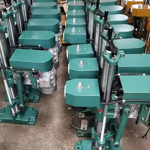 Machine <span class=keywords><strong>de</strong></span> scellage semi-automatique pour bouteilles <span class=keywords><strong>de</strong></span> whisky et <span class=keywords><strong>de</strong></span> <span class=keywords><strong>vin</strong></span> en verre avec couvercle en aluminium, machine <span class=keywords><strong>de</strong></span> capsulage et <span class=keywords><strong>de</strong></span> verrouillage - Product Image 4