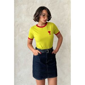 T-shirt brodé Topshow pour femme, rouge pistache, en coton respirant, coupe ample, tailles XS-XXS, décorations en strass et diamants, coupe courte - Product Image 4