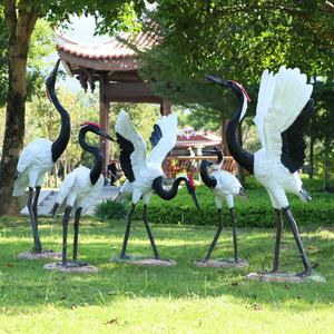 ประติมากรรมนกกระเรียนขาวประดิษฐ์ นกกระเรียนหงอนแดง สำหรับตกแต่งสวนกลางแจ้ง บ่อน้ำ และจัดสวน - Product Image 2