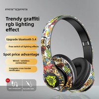 Casque de jeu sans fil dynamique en métal OEM P35 avec éclairage RGB et microphone pour téléphone portable et utilisation en voyage