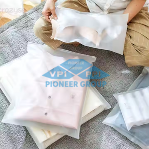 Bolsa con cremallera deslizante LDPE HDPE de grado alimenticio impresa personalizada al mejor precio con mango de sellado térmico productos del proveedor de Vietnam - Product Image 1