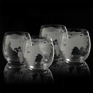 Verres à vin gravés en forme de globe terrestre The Old Fashion Wine Savant 10 oz pour vin, whisky, scotch, vodka, eau ou jus - Product Image 2