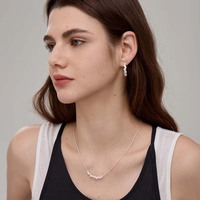Parure de bijoux coordonnée Gemnel en argent 925 avec pendentif collier et mini-boucles d'oreilles clous, sertis de zircons cubiques ronds, style minimaliste
