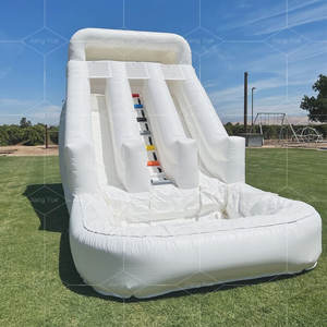 Castello Gonfiabile Commerciale da Esterno Bianco con Piscina di Palline e Scivolo, Scivolo d'Acqua Gonfiabile - Product Image 1