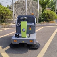 Mesin Penyedot Debu Industri Tipe Ride-on untuk Hub Logistik dan Area Pemuatan