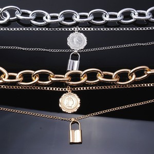 สร้อยคอแบบเลเยอร์สไตล์ยุโรปอเมริกัน โลหะผสมสังกะสีสีทอง จี้รูปทรงเรขาคณิต เครื่องประดับแฟชั่นสำหรับผู้หญิง - Product Image 4