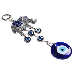 Colgante de Cristal Azul de Alta Calidad para Colgar en la Pared, de 6.7 Pulgadas de Largo, con Elefante para Protección - Product Image 1