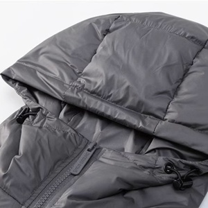 Blouson matelassé pour femme avec capuche graphique - Manteau d'hiver unisexe à motif bouche de requin, veste courte chaude style streetwear - Product Image 4