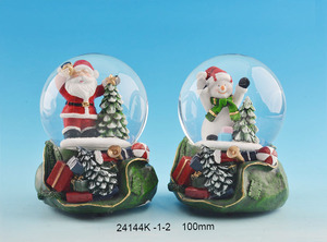 Venta al por mayor Navidad resina Santa <span class=keywords><strong>Claus</strong></span> muñeco <span class=keywords><strong>de</strong></span> nieve globo <span class=keywords><strong>de</strong></span> nieve con música ligera regalos <span class=keywords><strong>de</strong></span> Navidad - Product Image 3