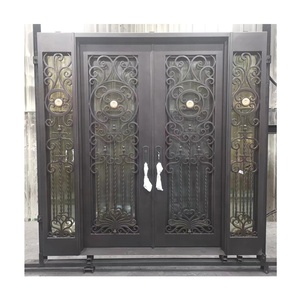 Entrée de villa de style anglais, porte d'entrée de luxe en fer forgé avec plinthe et fenêtre décorative - Product Image 4