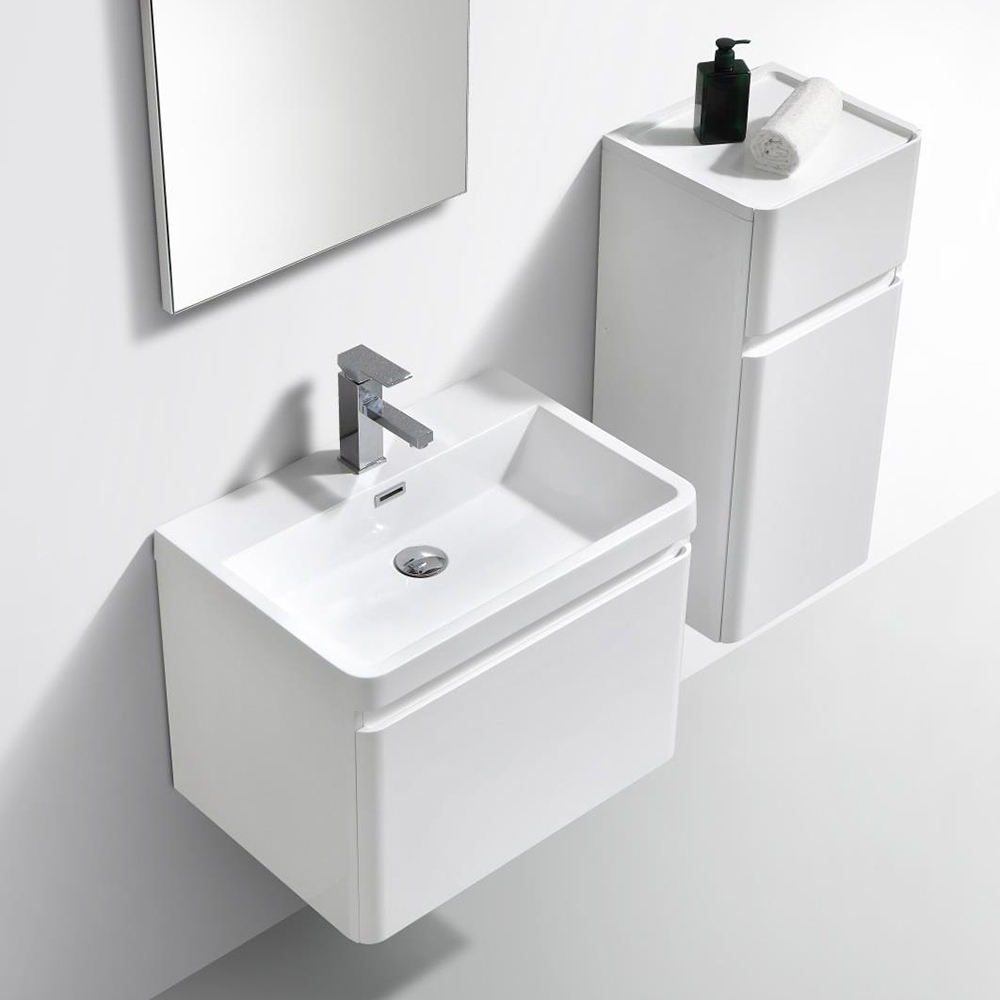 สีขาวมันวาว