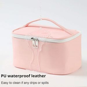 Échantillon Gratuit : Nouvelle Trousse de Maquillage Portable Grande Capacité pour Femme, Sac Bandoulière Diagonal Haut de Gamme pour Outils de Broderie et de Manucure - Product Image 4