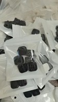 Dispositif d'enterrement magnétique de fil pour le câble de données fixé au mur de téléphone portable de bureau