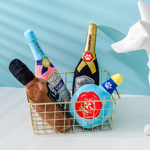 Juguetes para masticar de peluche de perro personalizados, patrón de bordado duradero, botella chirriante divertida, Juguete para perro - Product Image 1