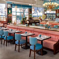 Ensemble de table et de chaises de salle à manger carrées modernes de luxe en métal pour hôtels et restaurants 5 étoiles Marque Songdesign Garantie de 5 ans