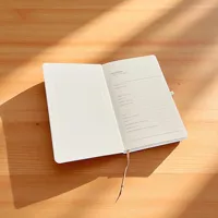 Carnet Minimaliste et Élégant Personnalisable avec Couverture Rigide en Cuir A5/A4, Reliure Spirale, pour Usage Scolaire ou Journal Intime