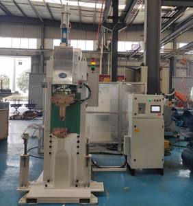 50 Kva Aluminio Metal Acero China Hecho Neumático Pie 3Mm Resistencia Soldador Tanque de aceite Máquina de soldadura para tapa de llenado de combustible - Product Image 4