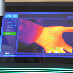 Máquina Láser de Fisioterapia de 60W con Cuatro Longitudes de Onda: 650nm, 810nm, 980nm y 1064nm para Quiroprácticos y Fisioterapeutas - Product Image 4