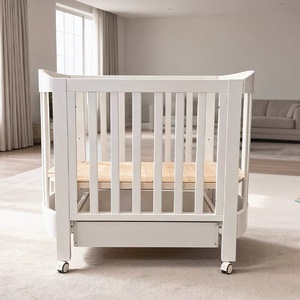 Cunas de Madera Multifuncionales Portátiles Ajustables Transparentes con Ruedas para Bebés - Product Image 5