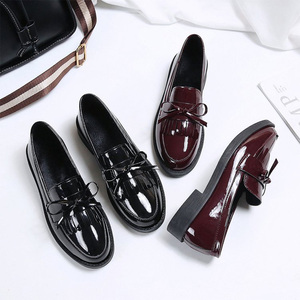 Scarpe singole da <span class=keywords><strong>donna</strong></span> <span class=keywords><strong>con</strong></span> <span class=keywords><strong>tacco</strong></span> spesso alla moda primavera autunno stile fiocco taglie forti scarpe da <span class=keywords><strong>donna</strong></span> - Product Image 2