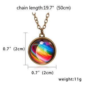 Collana da Donna con Ciondolo a Sfera in Vetro Luminoso a Doppia Faccia con Motivo Luna, Terra e Stelle - Bestseller - Product Image 6