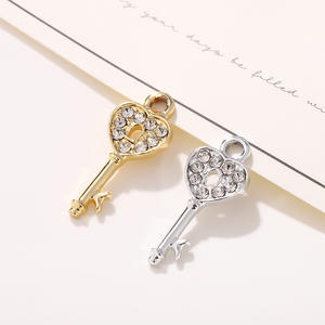 Металлический дизайнерский шарм-подвеска Lucky Key, роскошный, с бриллиантами, в форме буквы, для самостоятельного изготовления чехлов для телефонов, брелоков, декоративных подвесок, аксессуаров для рукоделия - Product Image 2