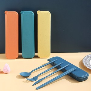 Service de table rayé 32 pièces, écologique et compatible micro-ondes, pour adultes - Product Image 4